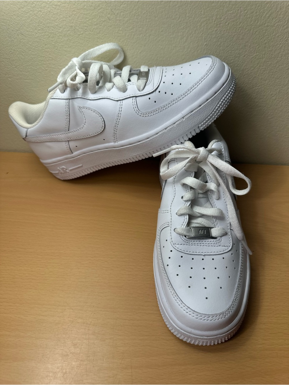 Size 5.5 (GS) - Nike Air Force 1 LE Low Triple White
